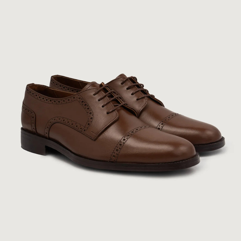 Dirk Brogues Derby Castanho Leather Shoes para Homem