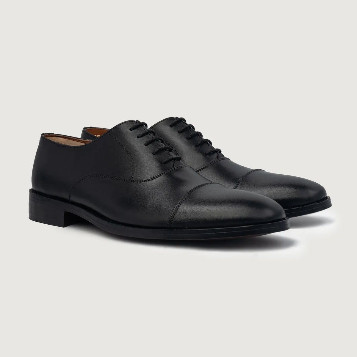 Professor Oxford Preto Sapatos em couro para Homem For Men em couro bovino preto legítimo - Vista de perfil | Comprar online