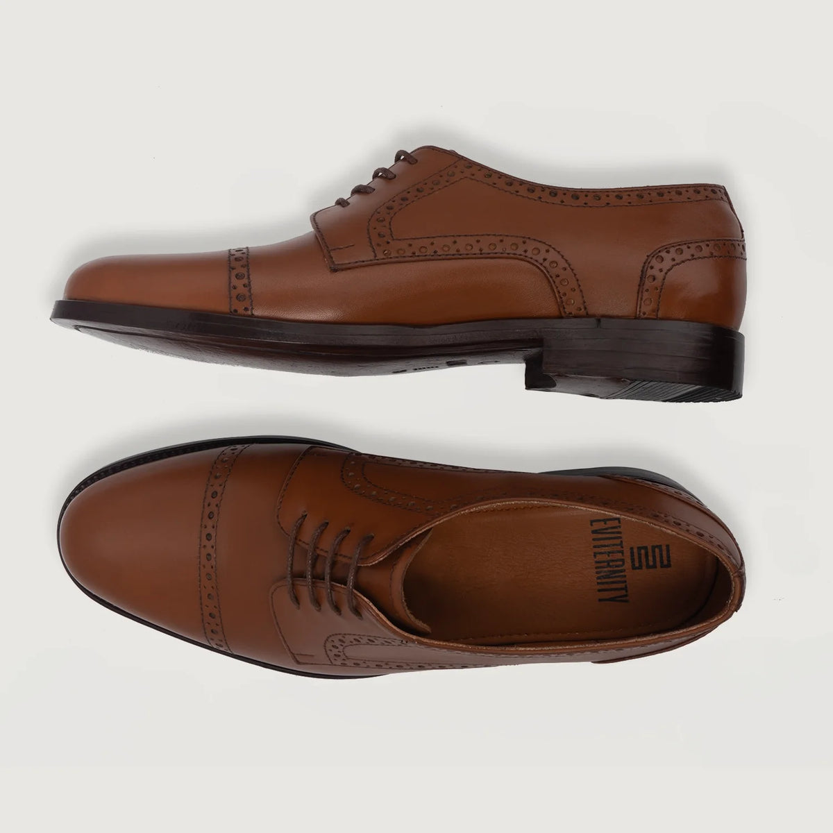 Dirk Brogues Derby Caramelo Sapatos em couro para Homem For Men - Contraforte reforçado e costuras duplas de precisão