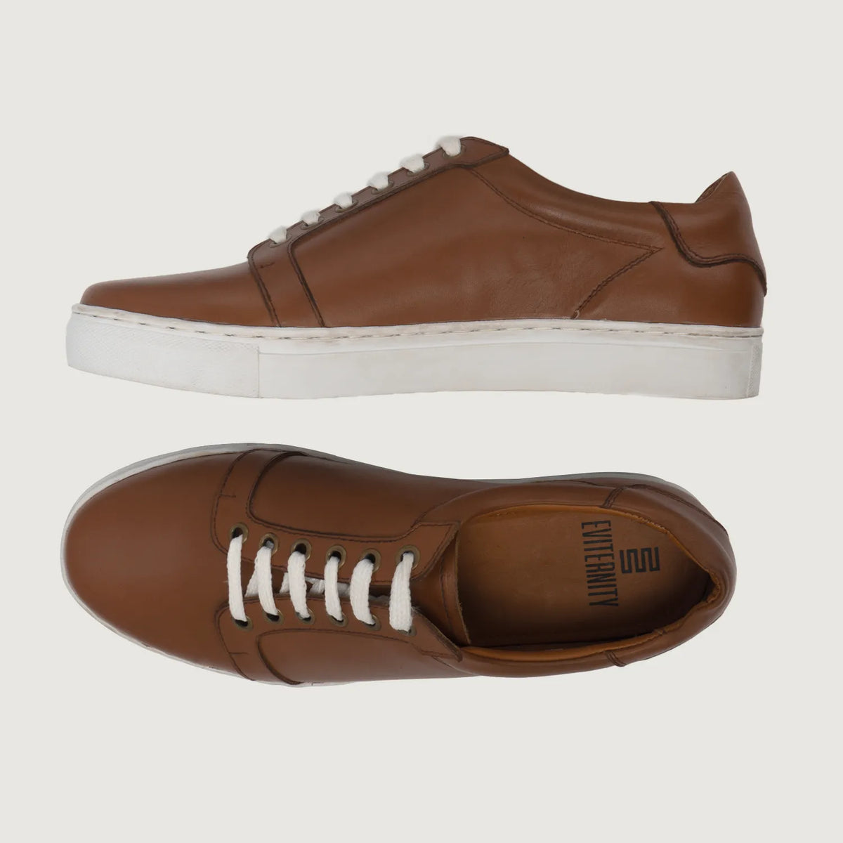 High-Traction Rubber Outsole & Lug Tread Pattern on Carter Runn Caramelo Sapatilhas em pele para Homem For Men
