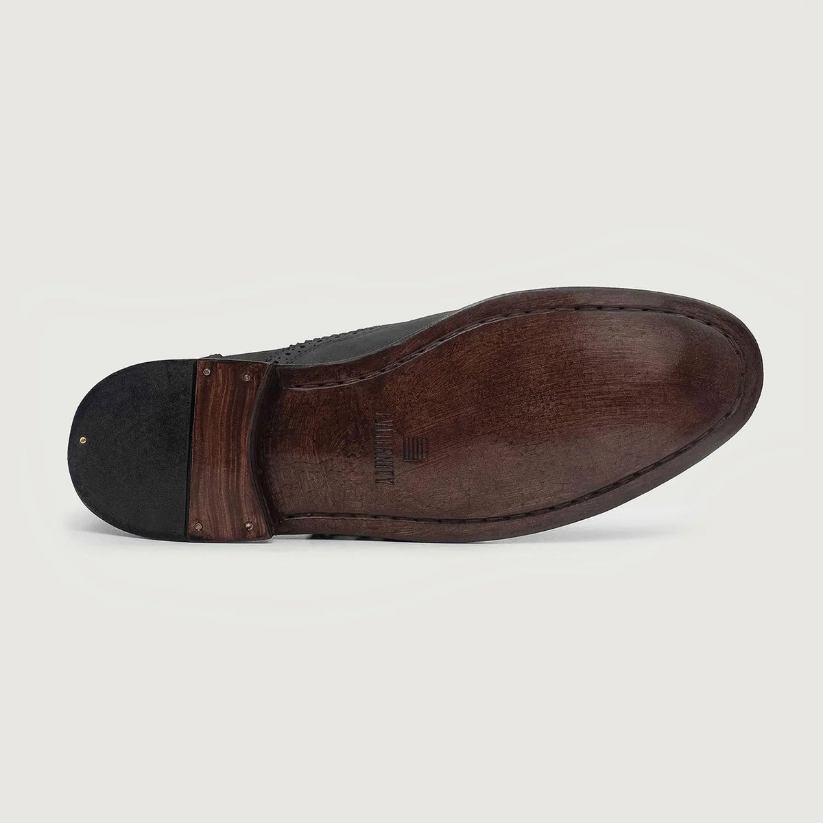 Cushioned Leather Insole & Ergonomic Arch Support Construction Detail