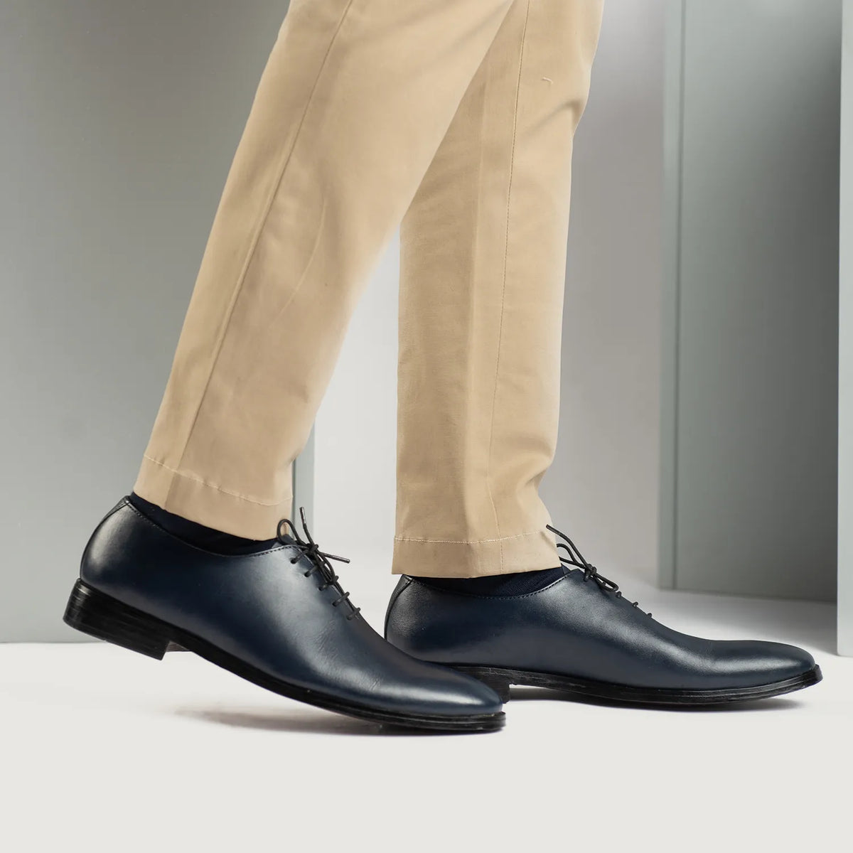 Orlaven Director Wholecut Midnight Azul Sapatos em couro para Homem footwear image 9
