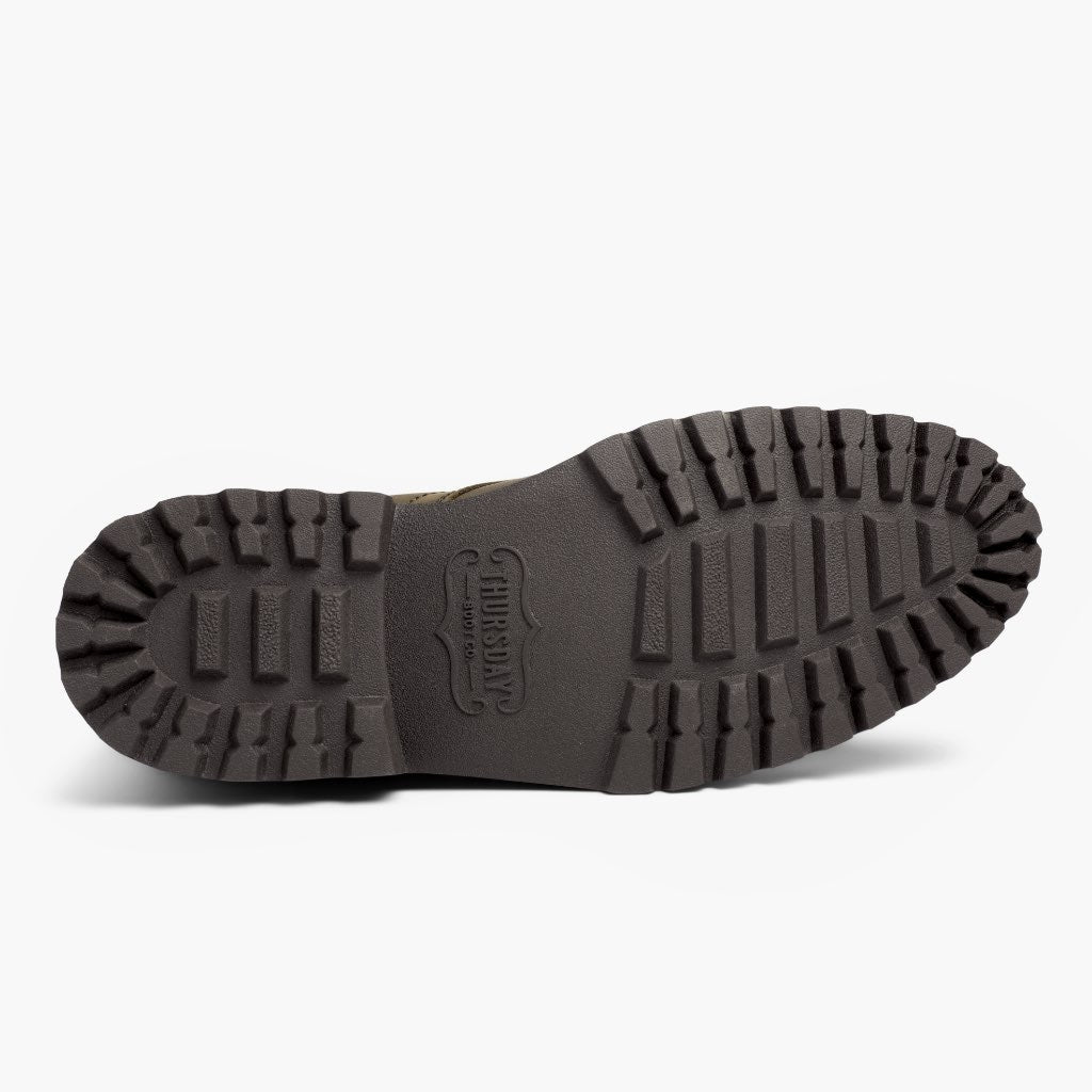 High-Traction Rubber Outsole & Lug Tread Pattern on Captain StormKing® Dark Olive Matte Botas em couro para Homem