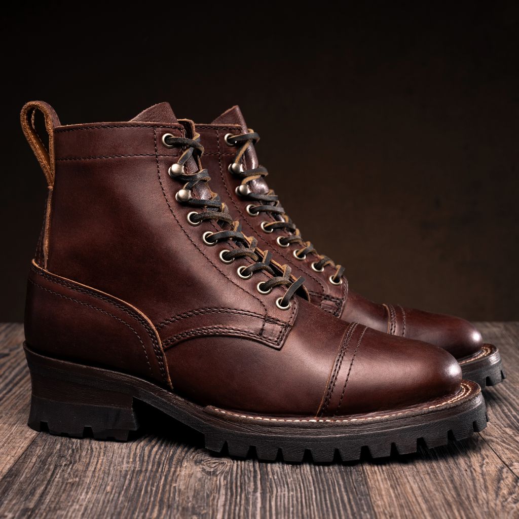 Challenger Whiskey Botas em couro para Homem in Classic Full-Grain Leather - Vista de perfil | Comprar online