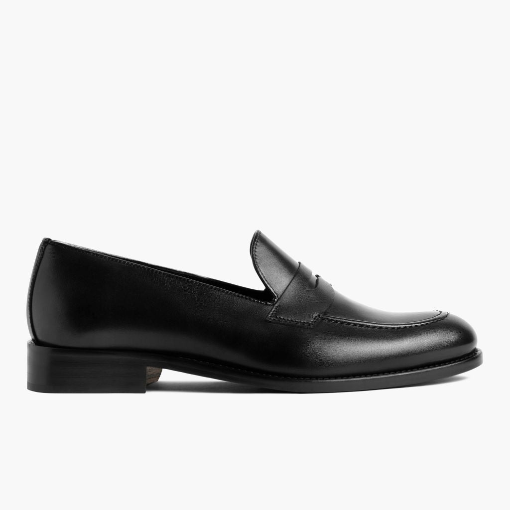 Black Full-Grain leather Sneakers - Construção de vira Goodyear e biqueira