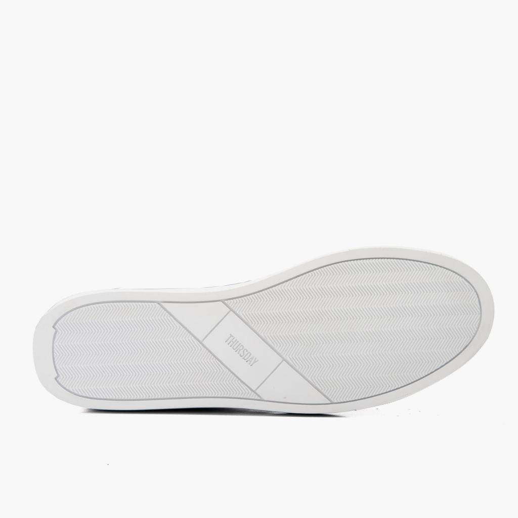 High-Traction Rubber Outsole & Lug Tread Pattern on Premier Low Top Preto Sapatilhas em pele para Homem For Men