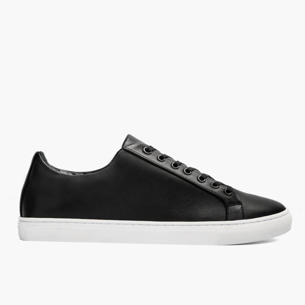 Black Full-Grain leather Sneakers - Construção de vira Goodyear e biqueira
