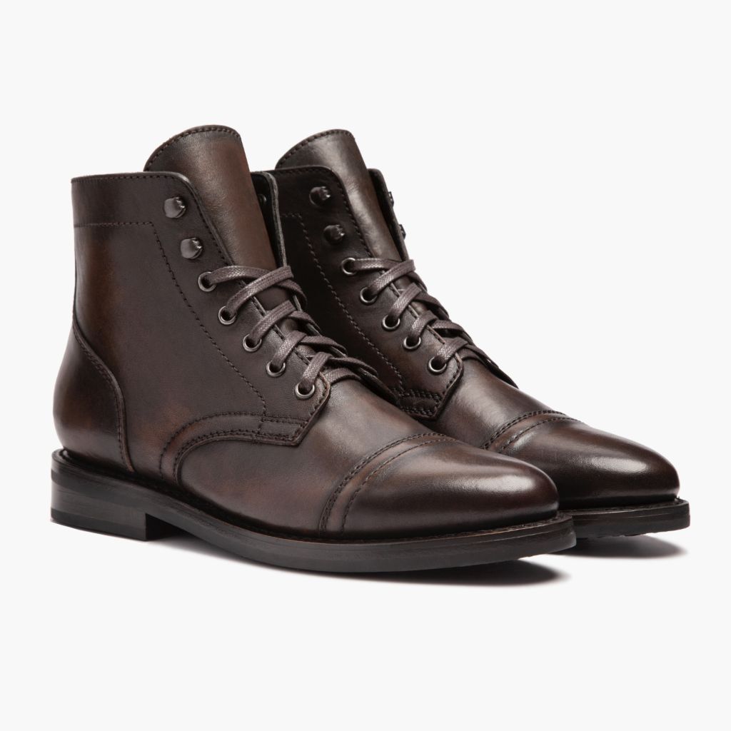 Black Full-Grain leather Boots - Construção de vira Goodyear e biqueira