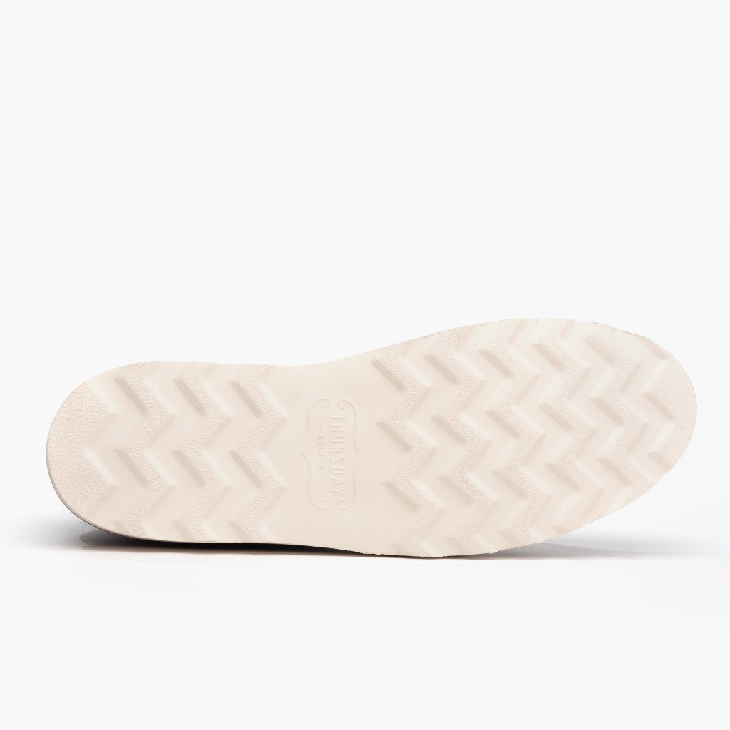High-Traction Rubber Outsole & Lug Tread Pattern on Diplomat Preto Botas em couro para Mulher