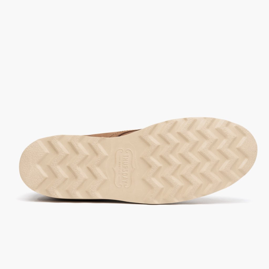 High-Traction Rubber Outsole & Lug Tread Pattern on Diplomat Pebble Botas em couro para Mulher