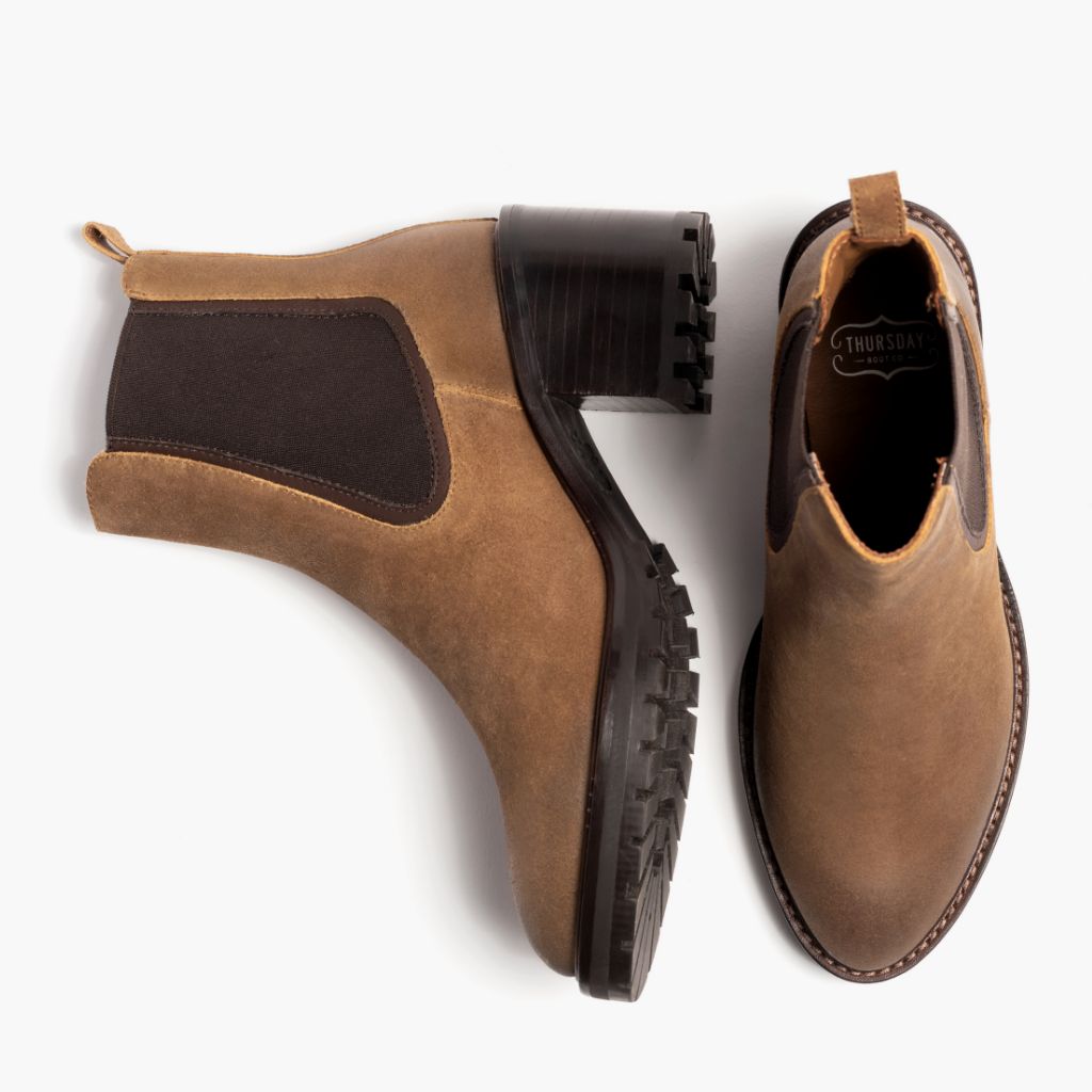 High-Traction Rubber Outsole & Lug Tread Pattern on Knockout Safari Botas em couro para Mulher