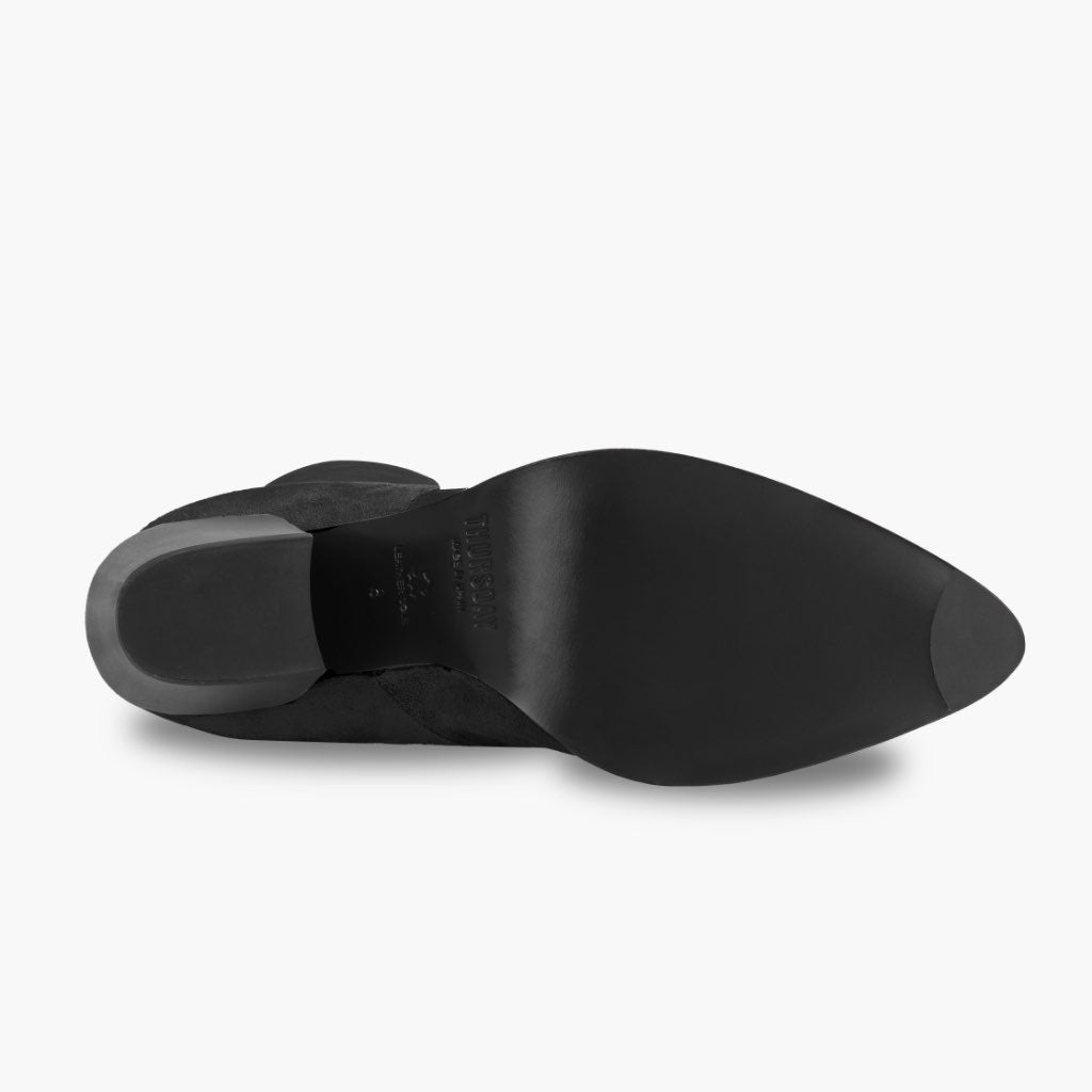 High-Traction Rubber Outsole & Lug Tread Pattern on Tempest Preto Botas em couro para Mulher
