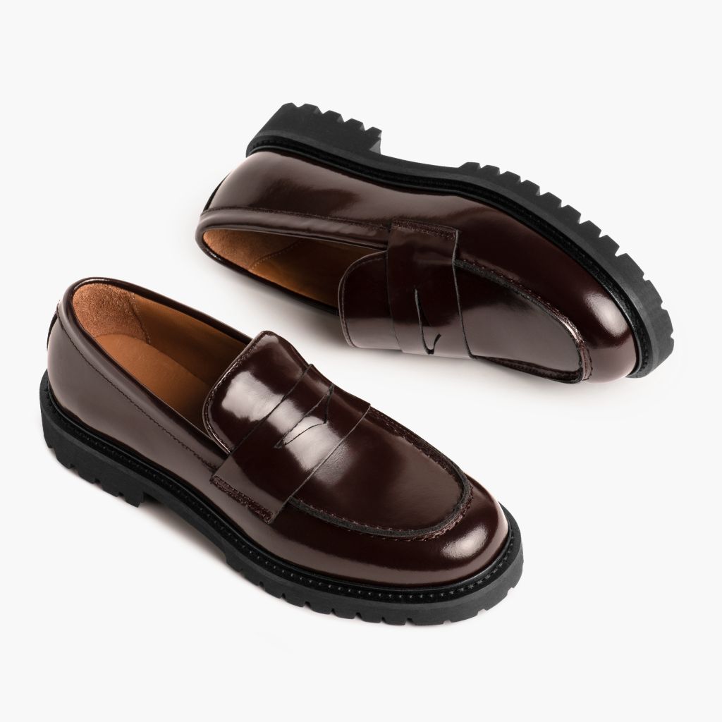 High-Traction Rubber Outsole & Lug Tread Pattern on Penny Borgonha Botas em couro para Mulher