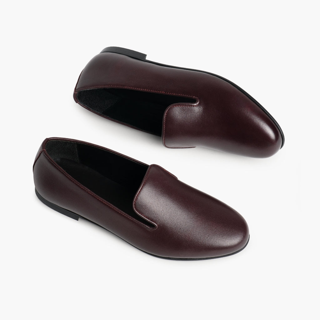 High-Traction Rubber Outsole & Lug Tread Pattern on Eden Borgonha Botas em couro para Mulher
