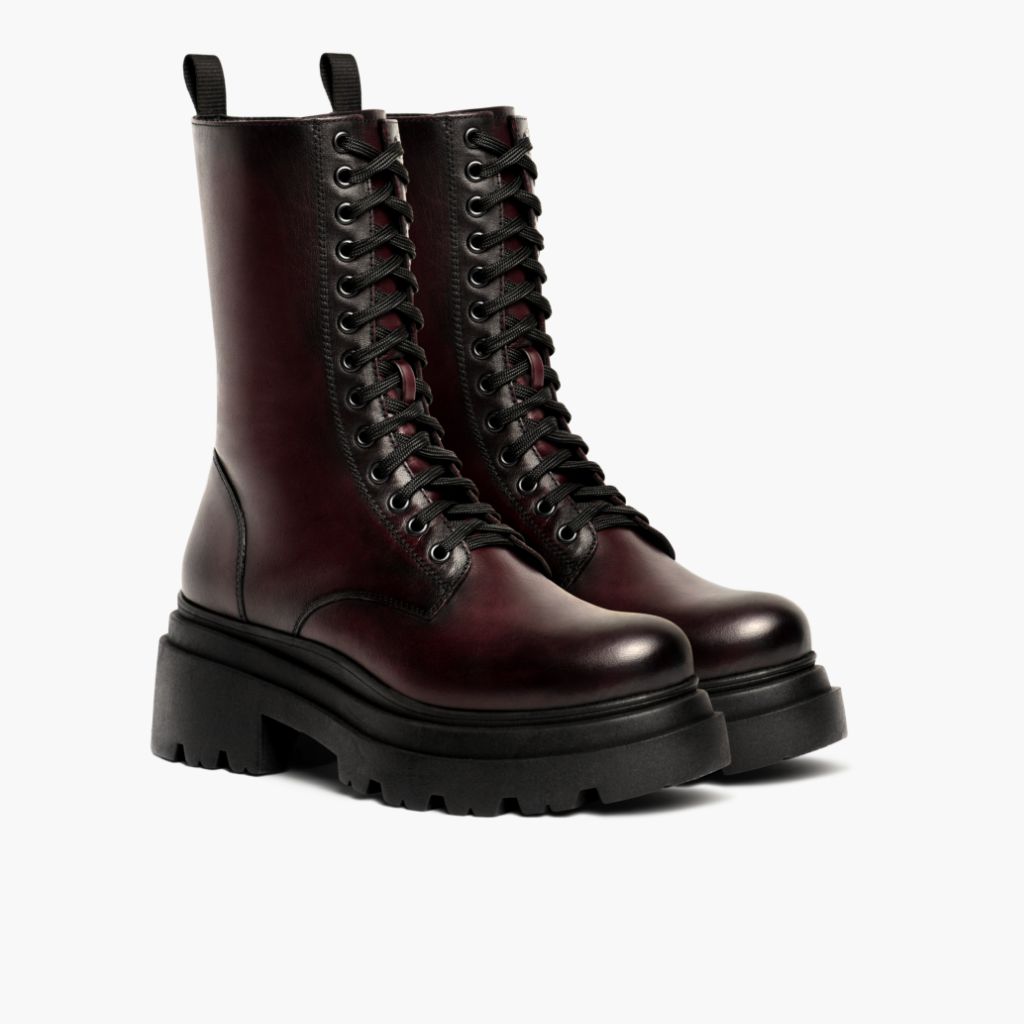 Fatale Preto Cherry Botas em couro para Mulher em couro bovino preto legítimo - Vista de perfil | Comprar online