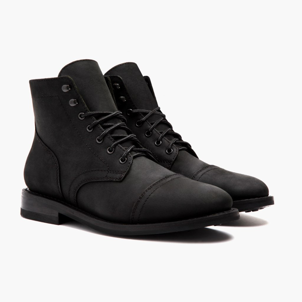 Captain Preto Matte Botas em couro para Homem em couro bovino preto legítimo - Vista de perfil | Comprar online