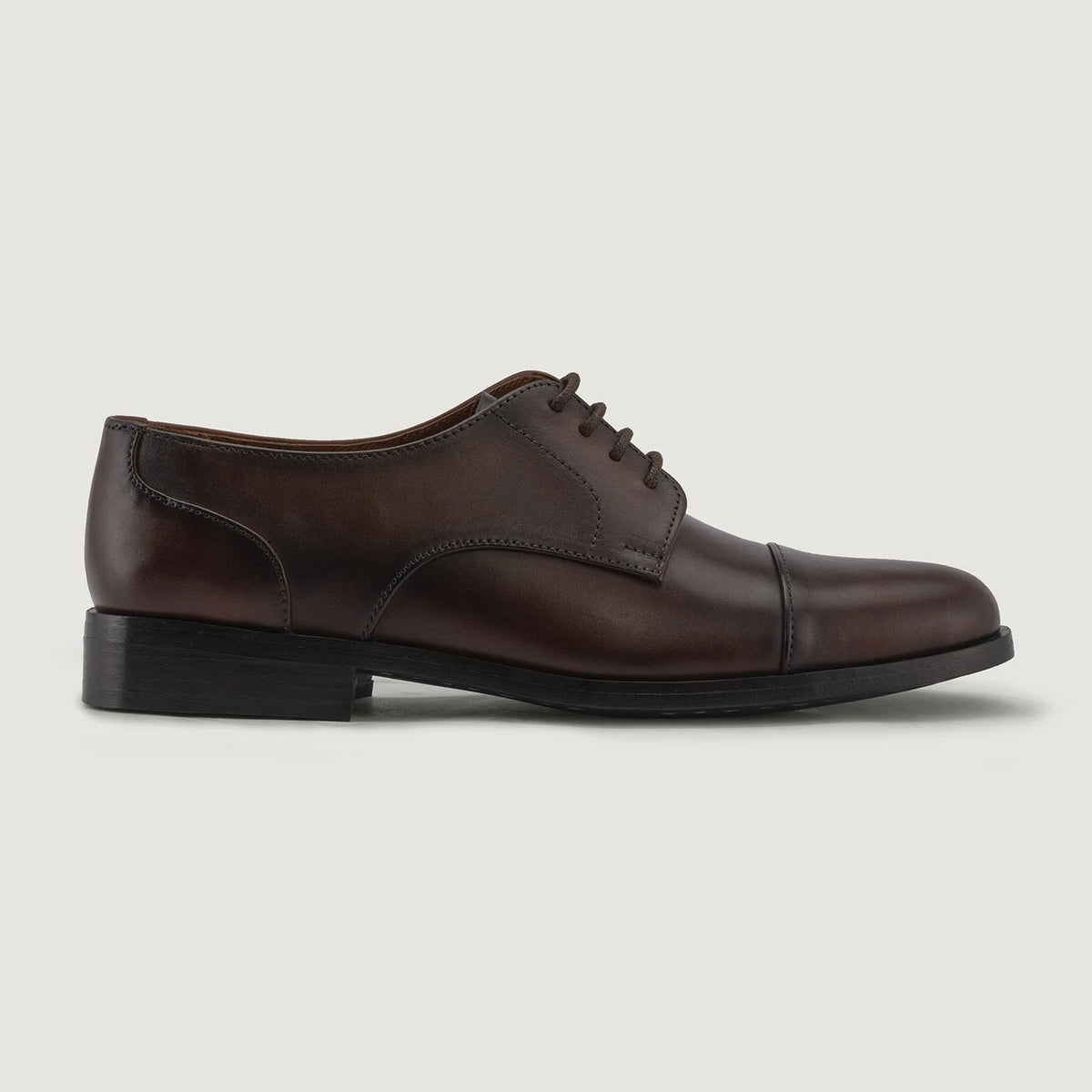 Burnished Brown Full-Grain leather Shoes - Construção de vira Goodyear e biqueira