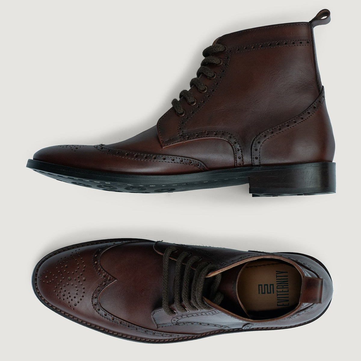 Duster Brogues Derby Castanho Burnished Botas em couro - StudGuard para Homem - Vista lateral mostrando o corte ergonómico de mangas