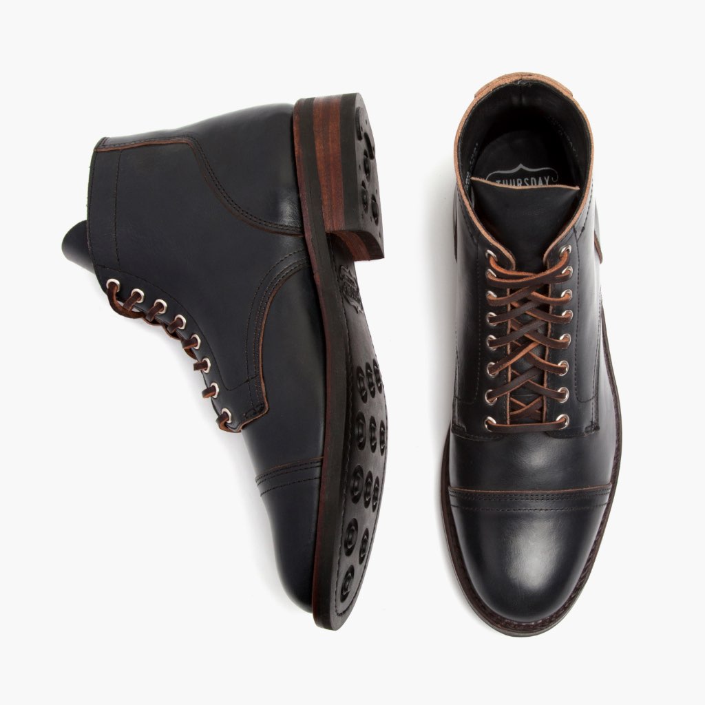 High-Traction Rubber Outsole & Lug Tread Pattern on Vanguard Indigo Botas em couro para Homem For Men