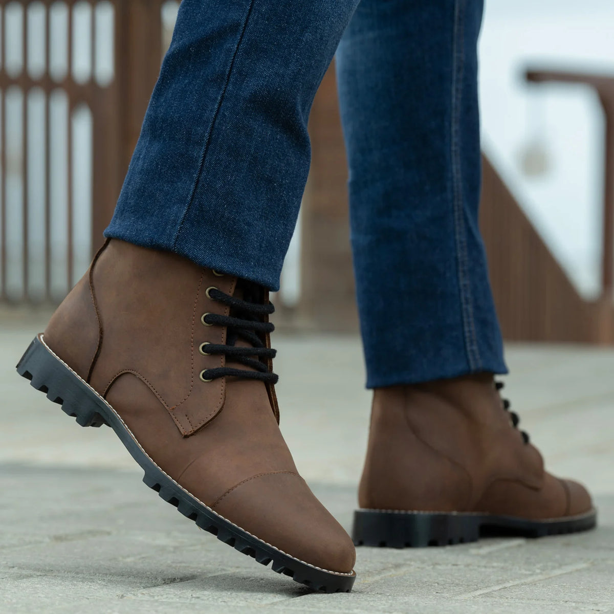 Orlaven Knight Derby Waxed Castanho Pullup Botas em couro - TerraGrip para Homem footwear image 9