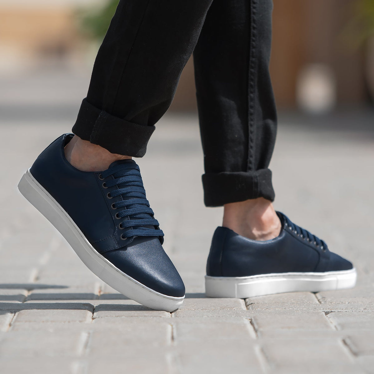 Midnight Blue Full-Grain leather Sneakers - Construção de vira Goodyear e biqueira