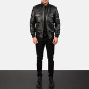 Men's Agent Shadow Preto Blusão Bomber de Couro para Homem - Lateral Side Profile View Showing Sleeve Cut &amp; Athletic Taper Fit