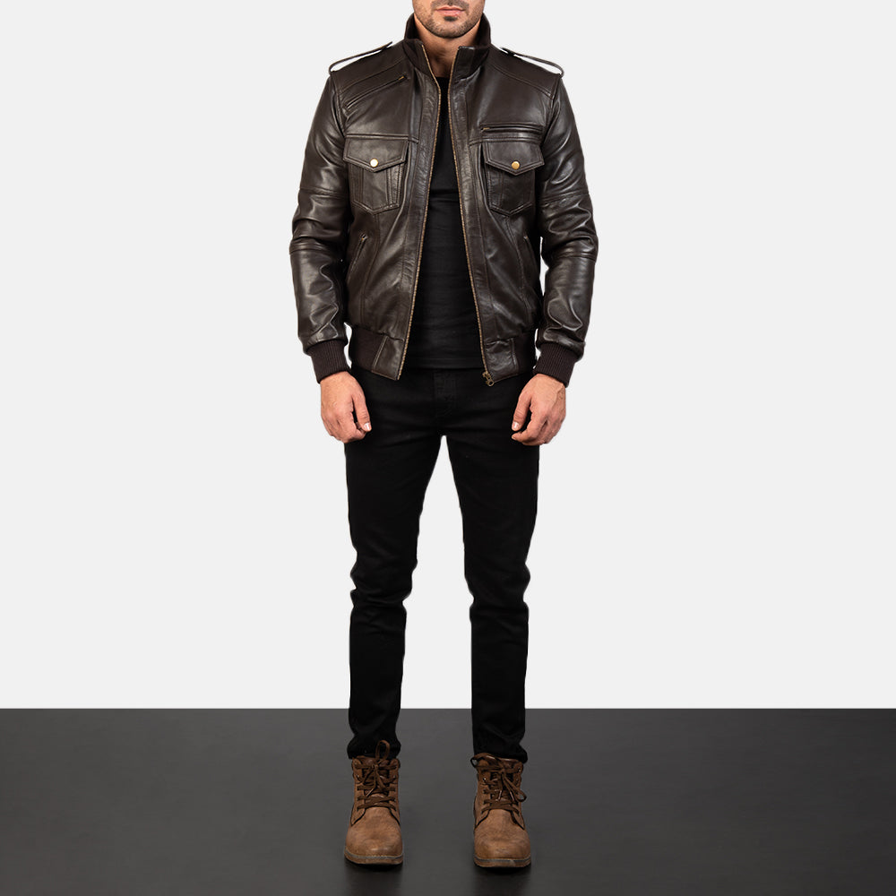 Men's Agent Shadow Castanho Blusão Bomber de Couro para Homem - Lateral Side Profile View Showing Sleeve Cut &amp; Athletic Taper Fit