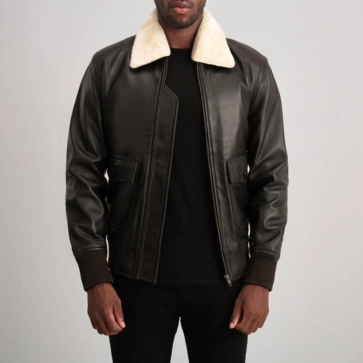 
Airin G-1 Castanho & Cream Jaqueta Bomber de Couro para Homem in Brown Sheepskin Leather - Vista frontal e silhueta ajustada | Comprar online