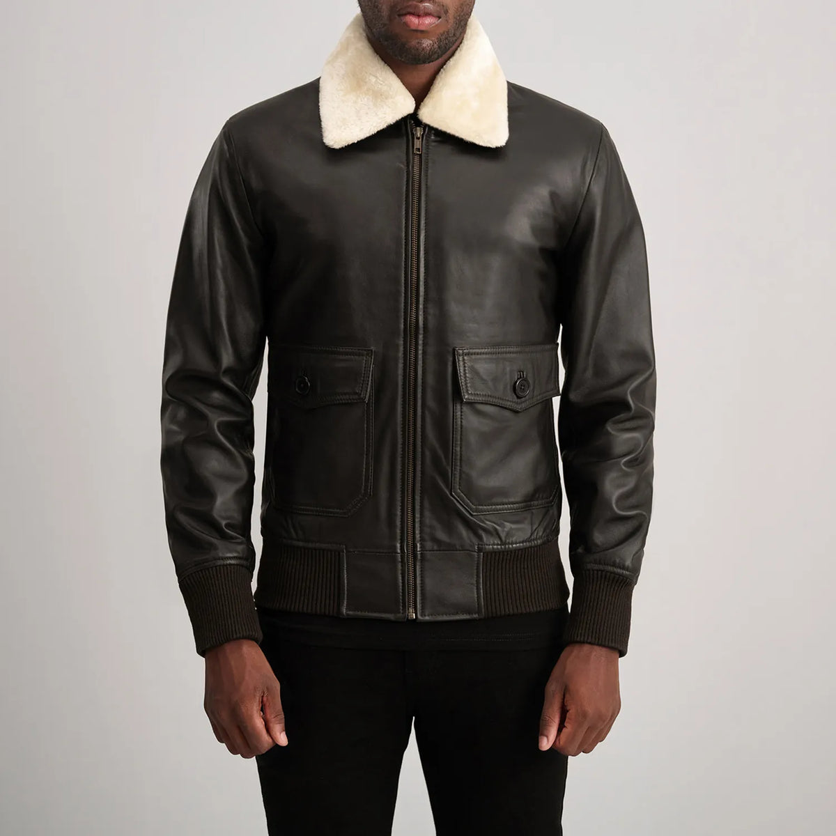 
Vista detalhada of Shirt with Removable Fur & Zipper Hardware on Airin G-1 Castanho & Cream Jaqueta Bomber de Couro para Homem