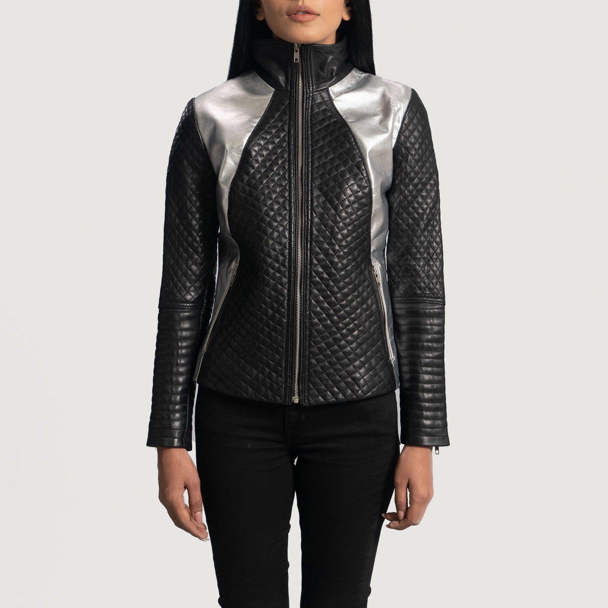 Women's Alia Metallic Preto Blusão Biker de Couro para Mulher - Lateral Side Profile View Showing Sleeve Cut &amp; Athletic Taper Fit