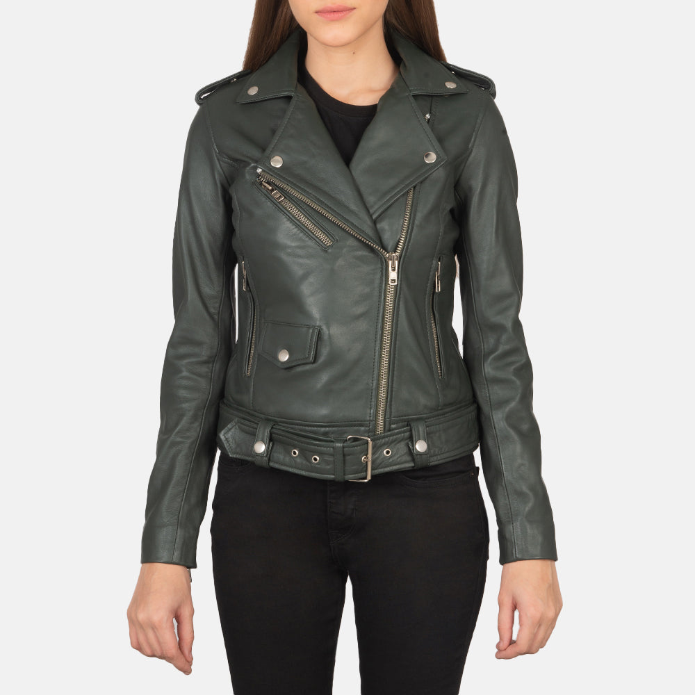 Close-Up Detail of Notch &amp; Zipper Hardware on Women's Alison Verde Blusão Biker de Couro para Mulher