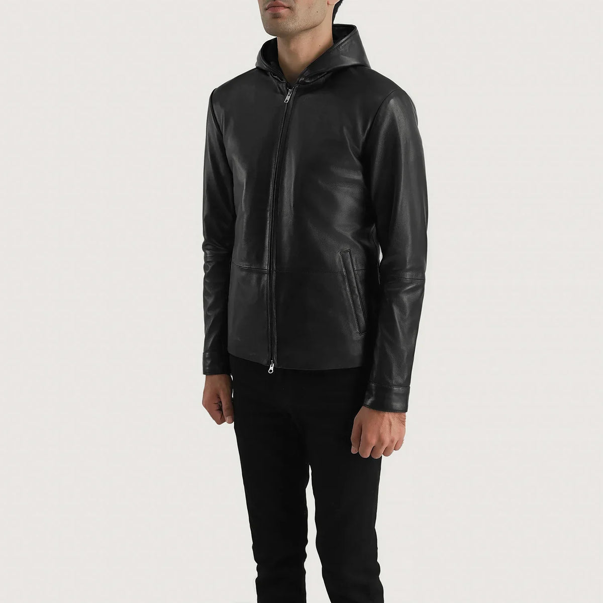 
Matte Black Sheepskin Leather Hooded Jacket - Vista traseira com ombros definidos e bainha impecável