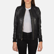 
Bliss Preto Jaqueta Bomber de Couro para Mulher in Black Sheepskin Leather - Vista frontal e silhueta ajustada | Comprar online