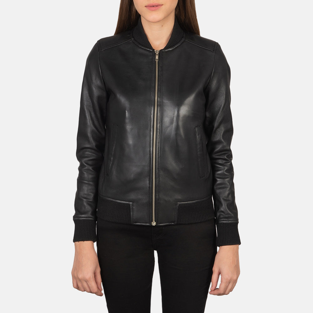 
Vista detalhada of Varsity - Rib Knit & Zipper with Wind Flap Hardware on Bliss Preto Jaqueta Bomber de Couro para Mulher
