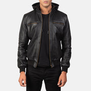 
Bouncer Biz Black Leather Hooded Bomber Jacket in Black Cowhide Leather - Vista frontal e silhueta ajustada | Comprar online