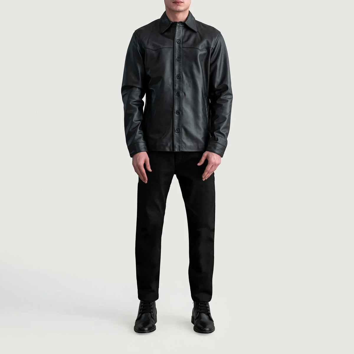 
Vista detalhada of Shirt & Buttons Hardware on Bronco Preto Leather Shirt para Homem