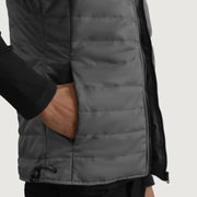 
Vista interior Showing Quilted Viscose Lining & Dois bolsos interiores funcionais