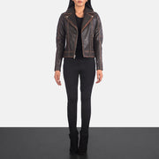 
Carolyn Quilted Vintage Brown Biker Jacket - Vista lateral mostrando o corte ergonómico de mangas