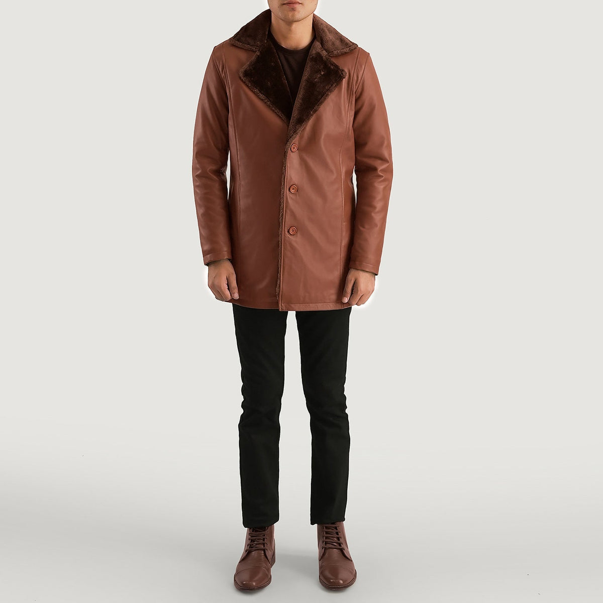 Men's Cinnamon Castanho Leather Fur Casaco de Couro para Homem - Lateral Side Profile View Showing Sleeve Cut &amp; Athletic Taper Fit