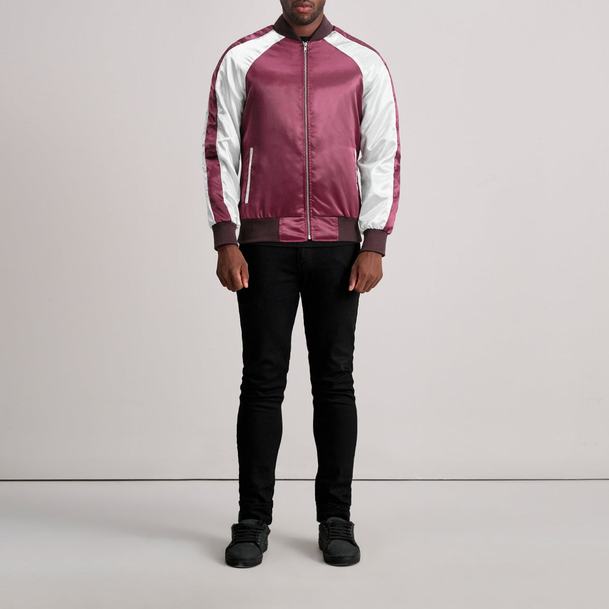 
Vista detalhada of Varsity & Zipper Hardware on Clarke Bordô Varsity Jaqueta de Couro para Homem