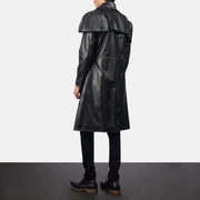 Men's Classic Preto Leather Duster para Homem - Lateral Side Profile View Showing Sleeve Cut &amp; Athletic Taper Fit