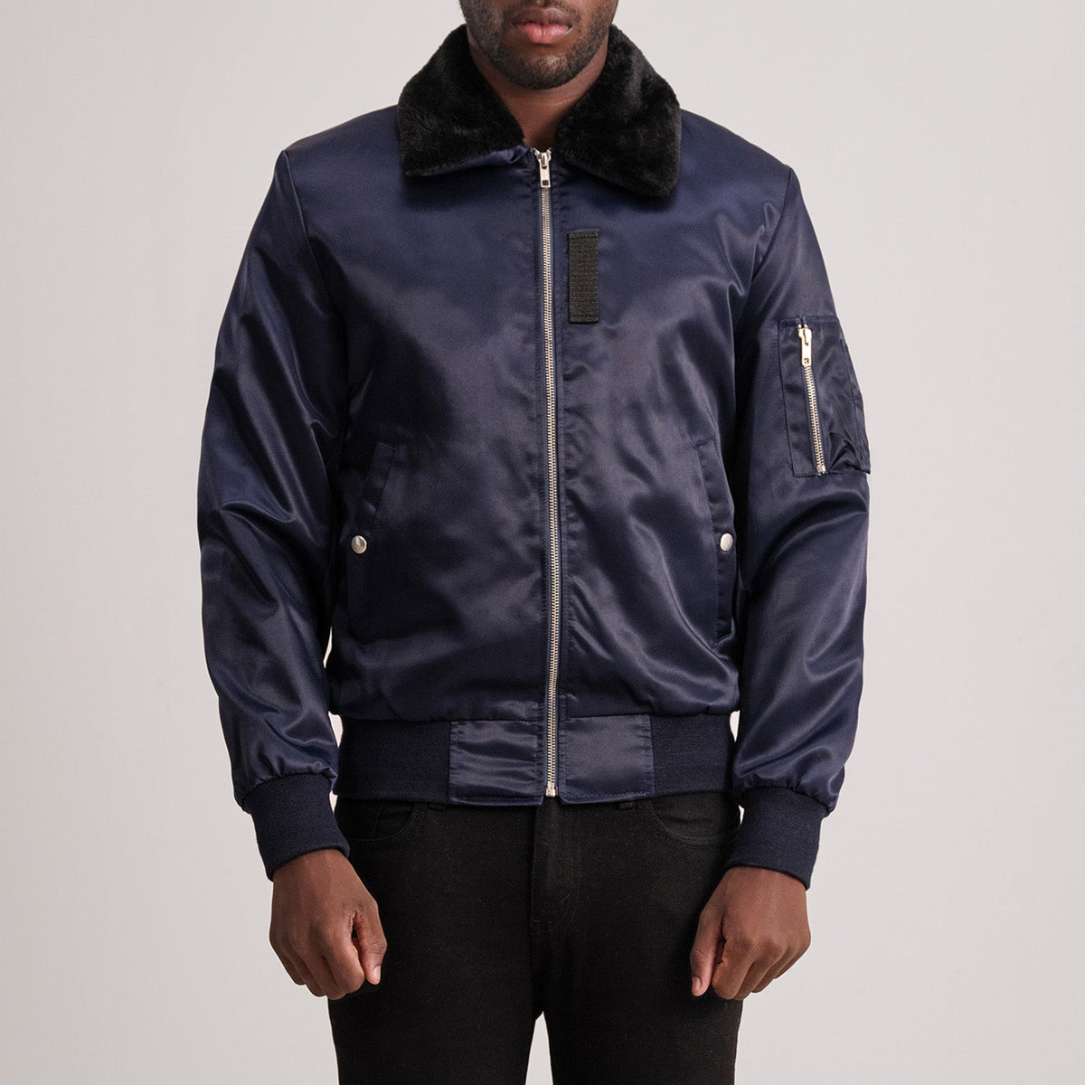 Clyde B-15 Azul Blusão Bomber de Couro para Homem in Blue Satin - Front Profile View &amp; Tailored Silhouette | Buy Online