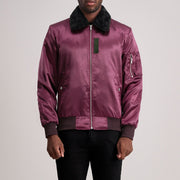
Clyde B-15 Bordô Jaqueta Bomber de Couro para Homem in Maroon Satin - Vista frontal e silhueta ajustada | Comprar online