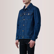 
Conard Dark Azul Denim Trucker Jaqueta de Couro para Homem For Men - Vista lateral mostrando o corte ergonómico de mangas