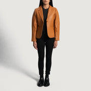 Close-Up Detail of Notch &amp; Button Hardware on Women's Cora Acolchoado Castanho Blazer de Couro de Couro para Mulher