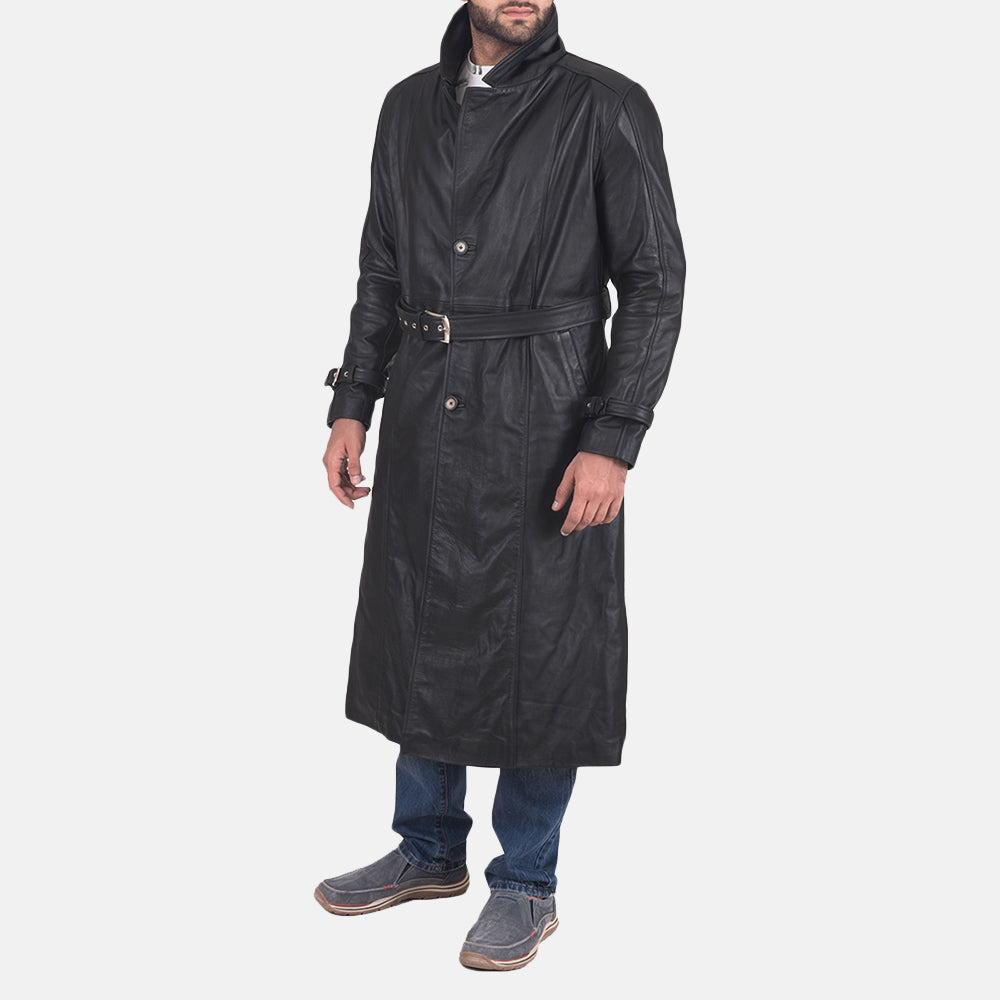 
Black Cowhide Leather Trench Coat - Vista traseira com ombros definidos e bainha impecável