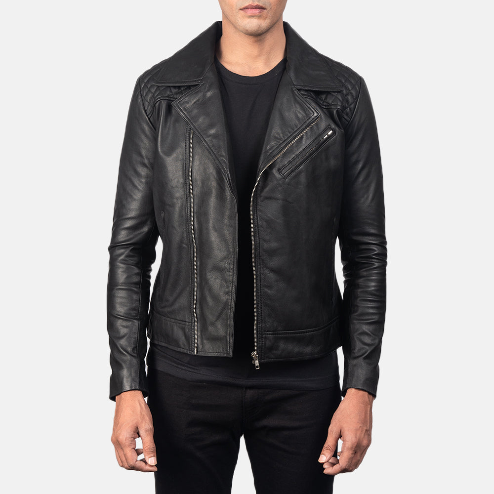 Danny Quilted Brown Leather Biker Jacket in Distressed Brown Goatskin Leather - Vista frontal e silhueta ajustada | Comprar online