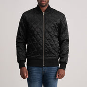 
Danson Acolchoado Preto Varsity Jaqueta de Couro para Homem in Black Satin - Vista frontal e silhueta ajustada | Comprar online