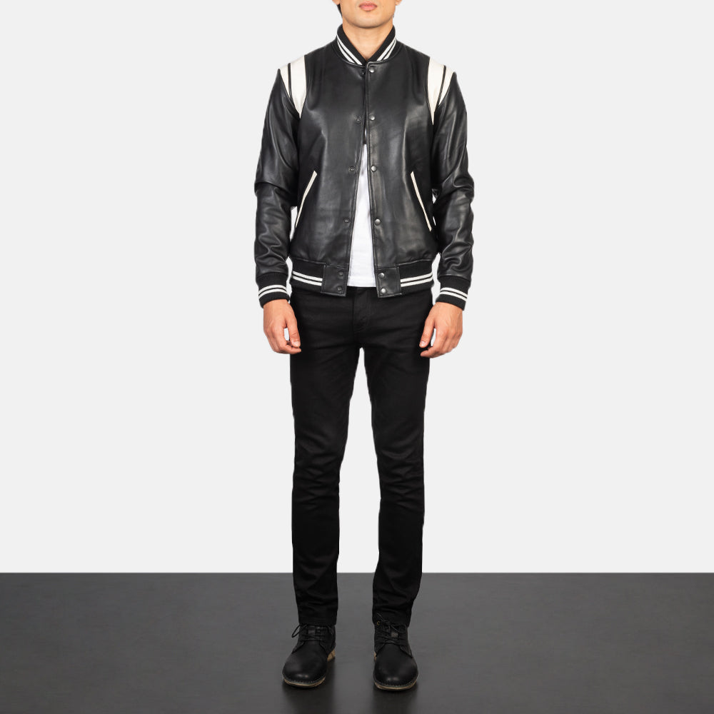 Men's Dantee Preto Leather Varsity Blusão de Couro para Homem - Lateral Side Profile View Showing Sleeve Cut &amp; Athletic Taper Fit