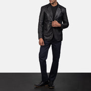Men's Daron Preto Blazer de Couro de Couro para Homem - Lateral Side Profile View Showing Sleeve Cut &amp; Athletic Taper Fit